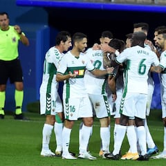 Marcone llevará el 4 en el Elche, Rigoni, el 22; y Carrillo, el 21