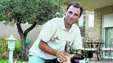<b>EN 2006. </b>Alejandro Valverde, con su perro Piti hace cuatro años.