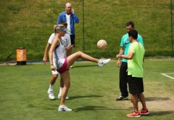 Imágenes del entrenamiento de Sharapova en Wimbledon