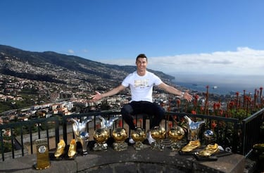 Cristiano Ronaldo has received three offers to leave Real Madrid