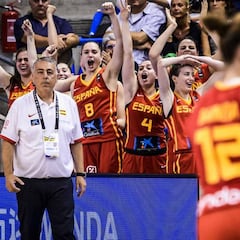 España gana a la anfitriona y se mete en cuartos del Mundial