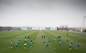 Muchas risas en el entrenamiento del Madrid en el Día de Reyes