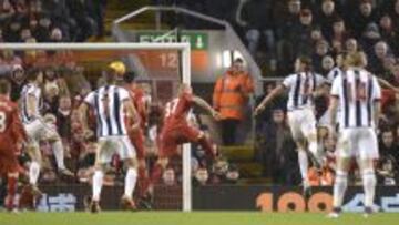 Origi salva un punto en el 96'