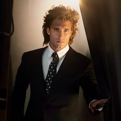 Luis Miguel, la serie en Televisa no va a la par que en Netflix