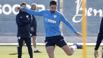 Adrián, en un entrenamiento reciente del Málaga.