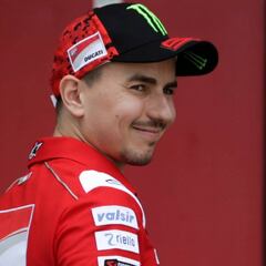 Lorenzo: "Esta Ducati se adapta más a mi estilo; soy muy rápido"