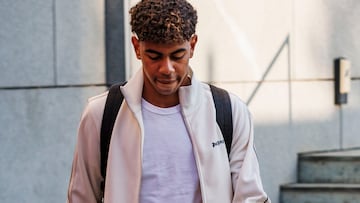 Luis de la Fuente’s men take on Scotland at La Cartuja this evening but teenage sensation Lamine Yamal has returned to Barcelona.