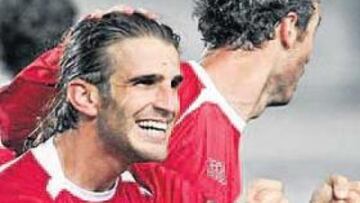 <b>DEMASIADO SUFRIMIENTO. </b>El conjunto de Lucas Alcaraz logró su tercera victoria consecutiva en el tiempo de descuento. Iván lo festejó.