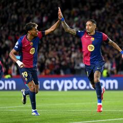 Doblete de Raphinha en la victoria del Barcelona 3-1 ante el Benfica