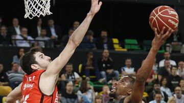 Tabu entra a canasta ante Vives