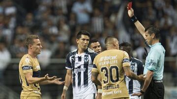 Abraham González expulsado en la Liga MX
