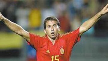 <b>BANQUILLO NACIONAL. </b>Raúl, Morientes e Iker, suplentes.