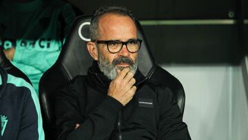 Alvaro Cervera, head coach of Cadiz looks on during La liga football match played between Real Madrid and Cadiz CF at Santiago Bernabeu stadium on December 19, 2021, in Madrid, Spain.
 AFP7 
 19/12/2021 ONLY FOR USE IN SPAIN