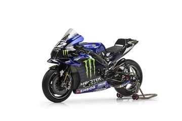 La escudería japonesa ha presentado la Yamaha YZR-M1 para la temporada 2021 con el piloto español Maverick Viñales y el francés Fabio Quartararo. Por primera vez desde el año 2013 no ha estadoel piloto italiano Valentino Rossi.