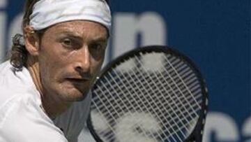 <b>DERROTA.</b> Tras pasar la primera ronda el valenciano no ha podido superar a su rival en el segundo día del torneo.