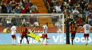 2-0. Carlos Soler marca el segundo gol.