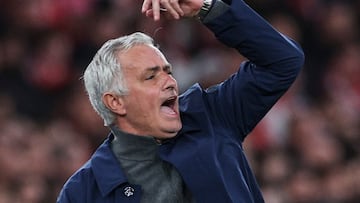 Mourinho no se sentará en el banquillo en el Bernabéu