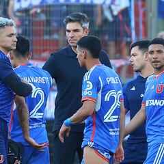 El técnico que toma ventaja para asumir en la U el 2024