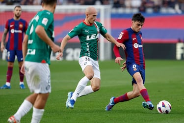 El centrocampista del conjunto alavesista fue clave para que su equipo marcara al Barcelona en 18 segundos. Su robo de balón a Gundogan y su posterior conducción para que Samu acabara haciendo gol fue una lección de salir enchufado a un partido.