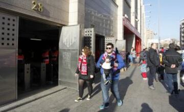 El estadio Vicente Calderón acogió el entrenamiento ante sus aficionados.