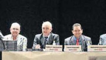 <b>AS CON BERNABÉU. </b>San Martín, Roncero y Salazar, en Almansa.