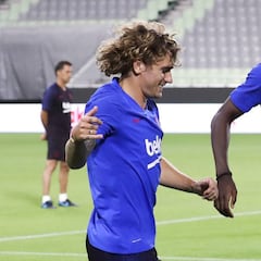 Dembélé es el jugador peor valorado por la afición y Griezmann aprueba por los pelos