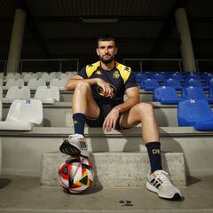 Pablo Vázquez: “El fútbol me dio más cosas malas que buenas, ahora disfruto en el Depor”