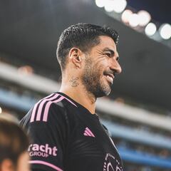 Luis Suárez is back where he belongs, in attack with Lionel Messi