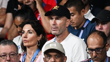 Zidane maintains his personal goal: to one day be the coach of France. For now he lives in Madrid, waiting for a suitable offer.