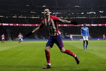 El exsevillista Vitolo celebra un gol con el Atlético.