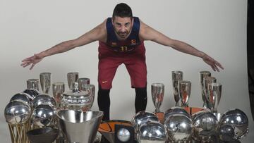 Juan Carlos Navarro con sus 34 trofeos ganados antes del bronce del Eurobasket.