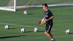 Iñigo Pérez, durante una sesión con el Rayo.