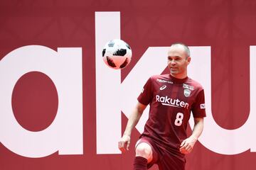 Andrés Iniesta presented at Vissel Kobe.