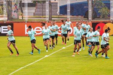 La Selección Argentina realizó su primer y único entrenamiento en Bucaramanga antes de disputar las semifinales de la Copa América Femenina ante Colombia en el estadio Alfonso López.