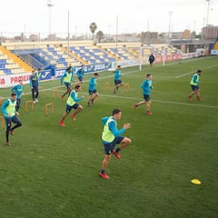 El Villarreal comienza la semana del derbi sin Carlos Bacca