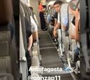 El 'paparazzeo' de Flores a Fierro en el avión a Antofagasta