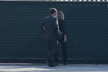 Antonio Matos, marido de Caritina Goyanes, llega al tanatorio de Tres Cantos donde se celebró el funeral por Caritina Goyanes.