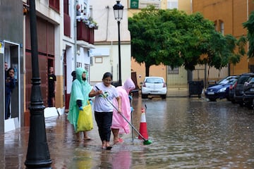 Incidencias en la capital malagueña con motivo de las precipitaciones.