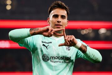 Rodrigo Zalazar celebra uno de sus goles.