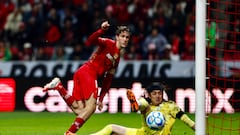 Toluca remonta a Santos y asalta el liderato del Clausura 2026