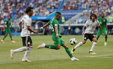 Salem Al-Dawsari marcando el segundo gol.