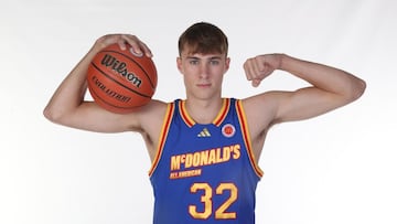 Cooper Flagg,, de 17 años y futuro jugador de los Duke Blue Devils, es el único basquetbolista universitario que entrenará contra la selección que participará en París 2024.