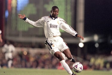 El defensa central brasileño vistió la camiseta del Madrid la temporada 1999-00 en la que disputó 33 partidos y consiguió 1 Champions League. 