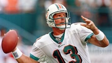 Daniel Constantine Jr. es miembro del Salón de la Fama de la NFL tras brillar como quarterback con los Miami Dolphins, en los 80. Poseedor de innumerables récords de la liga, sólo llegó a un Super Bowl, en 1985, el cual perdió ante los 49ers de San Francisco. El número 13 de los Delfines está en la lista de los 100 mejores jugadores de la historia de la NFL.