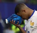 La nariz traiciona a Mbappé: acaba noqueado y sustituido