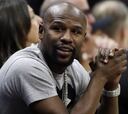 Mayweather acude a la NBA con un accesorio de 14 millones