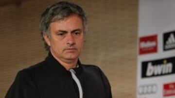 Mou: "De Piqué importa lo que dicen Platini, Collina..."