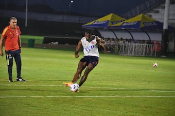 Los delanteros fueron los más exigidos, vale la pena recordar que los cinco atacantes que convocó el portugués llegan con gol en sus respectivos clubes. Duván marcó uno con Atalanta, además de haber dado una asistencia.