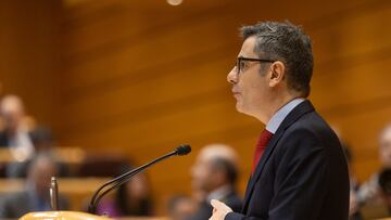 El ministro de la Presidencia, Relaciones con las Cortes y Justicia, Félix Bolaños, interviene durante un pleno del Congreso de los Diputados, en el Palacio del Senado, a 10 de enero de 2024, en Madrid (España). El Pleno del Congreso, en su primera reunión del año, debate y vota los objetivos de estabilidad presupuestaria y de deuda pública para el conjunto de las istraciones, un primer paso en la tramitación de los Presupuestos Generales de 2024. El Gobierno de coalición cuenta con apoyos suficientes para superar este trámite, pero el PP puede tumbarlos cuando haya que debatirlos en el Senado. El pleno se celebra en el Senado porque el hemiciclo del Congreso de los Diputados está en obras.
10 ENERO 2024;PRESUPUESTOS GENERALES DEL AÑO :;2024;GOBIERNO;PLENO;CONGRESO;SENADO
Eduardo Parra / Europa Press
10/01/2024
