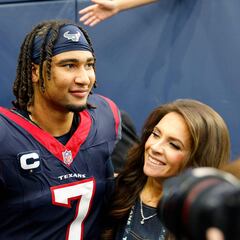 Micah Parsons y Stephon Gilmore elogian a CJ Stroud